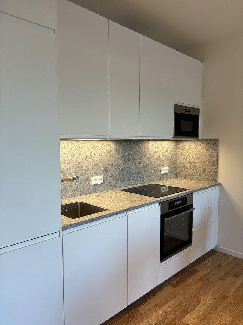 Prenájom bytu 2-izbový 56 m², Berlin, Berlín Prenájom bytu 2-izbový 56 m², Berlin, Berlín
