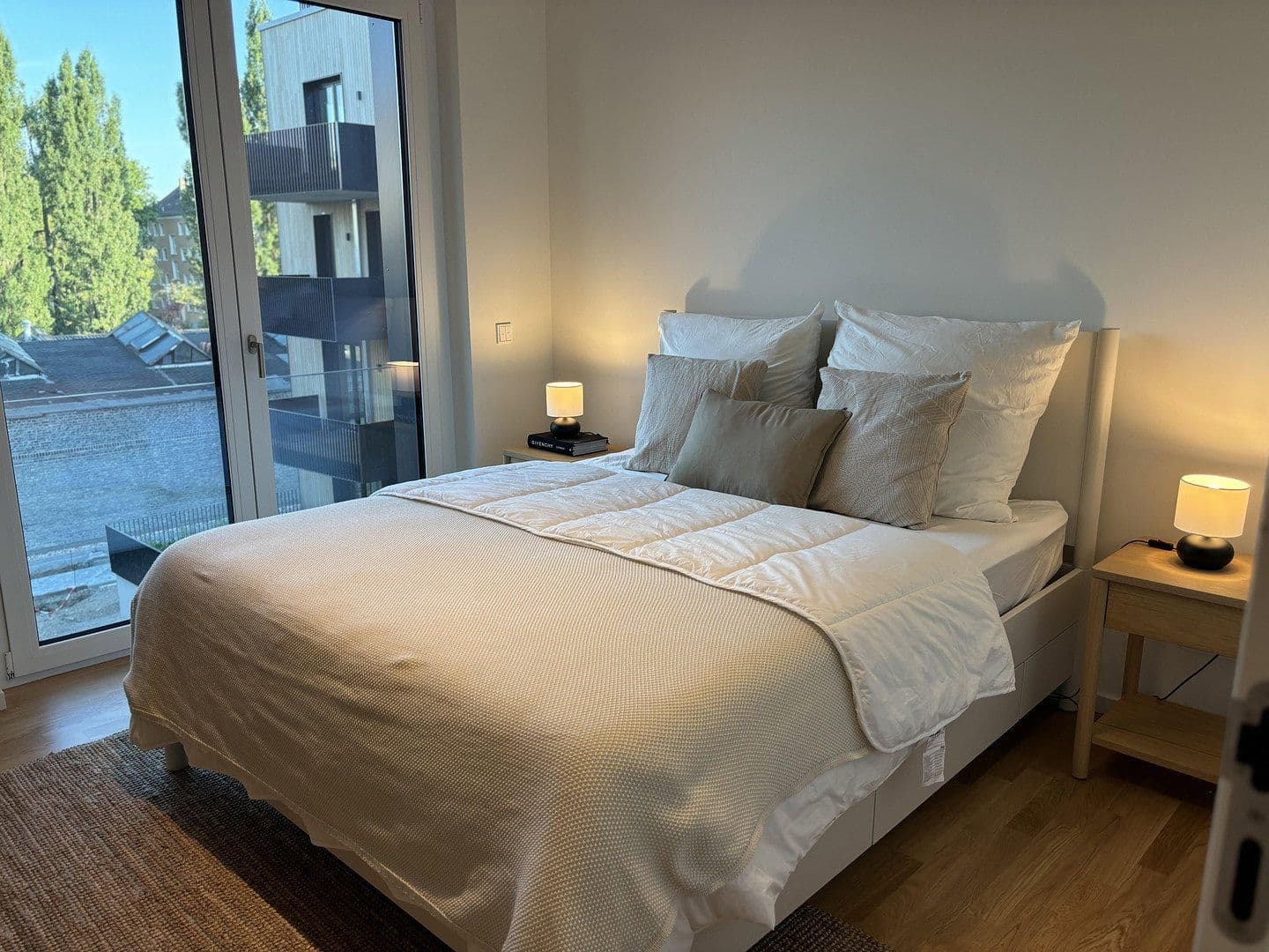 Prenájom bytu 2-izbový 56 m², Berlin, Berlín Prenájom bytu 2-izbový 56 m², Berlin, Berlín