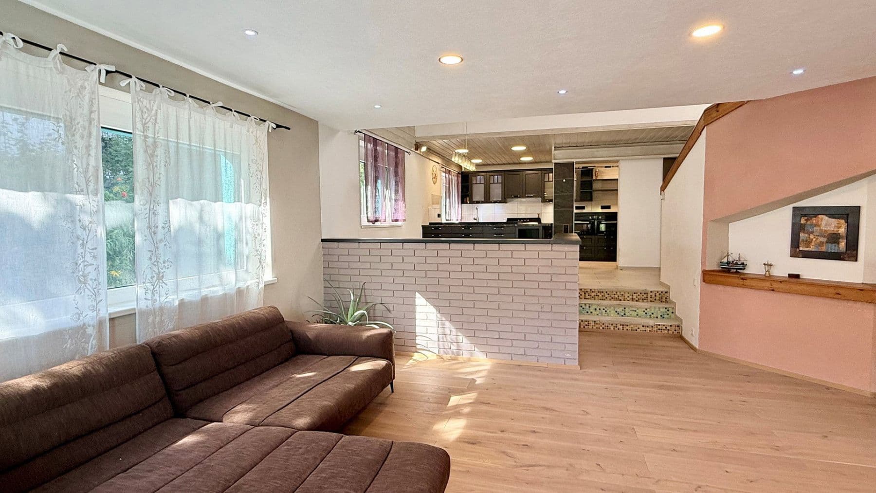 Predaj domu 300 m², pozemok 786 m², Pettnau, Tirolsko Predaj domu 300 m², pozemok 786 m², Pettnau, Tirolsko