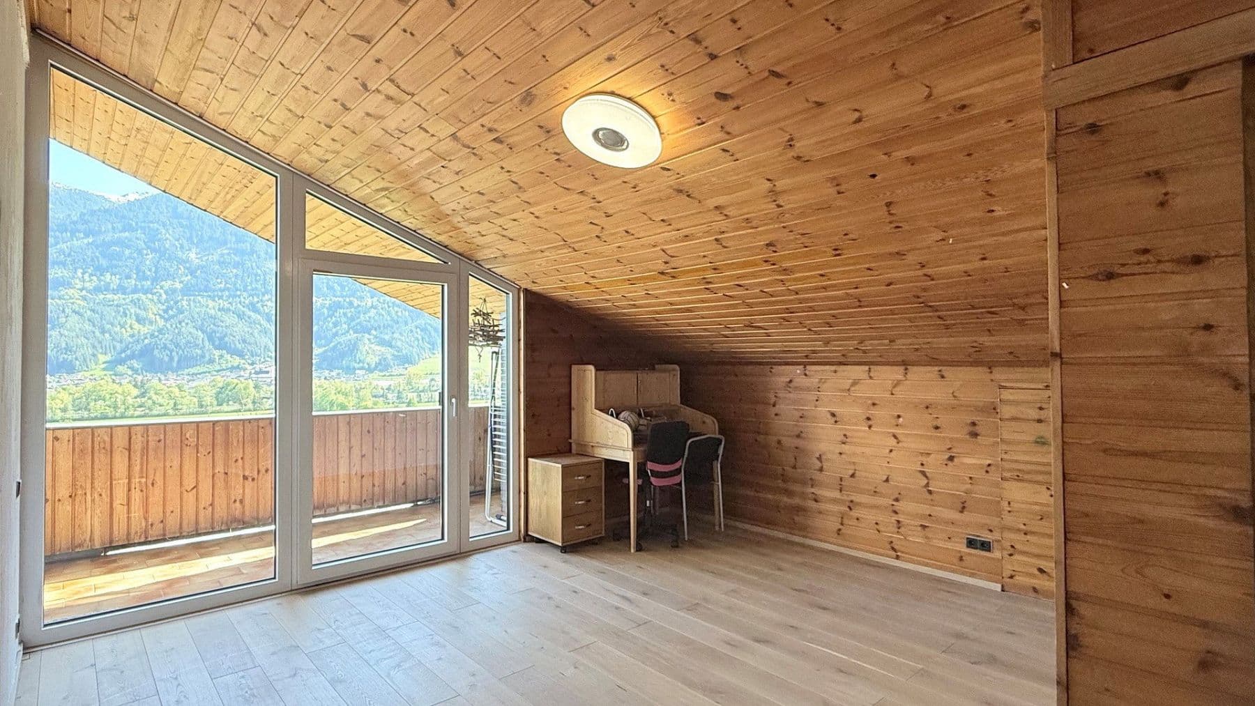 Predaj domu 300 m², pozemok 786 m², Pettnau, Tirolsko Predaj domu 300 m², pozemok 786 m², Pettnau, Tirolsko