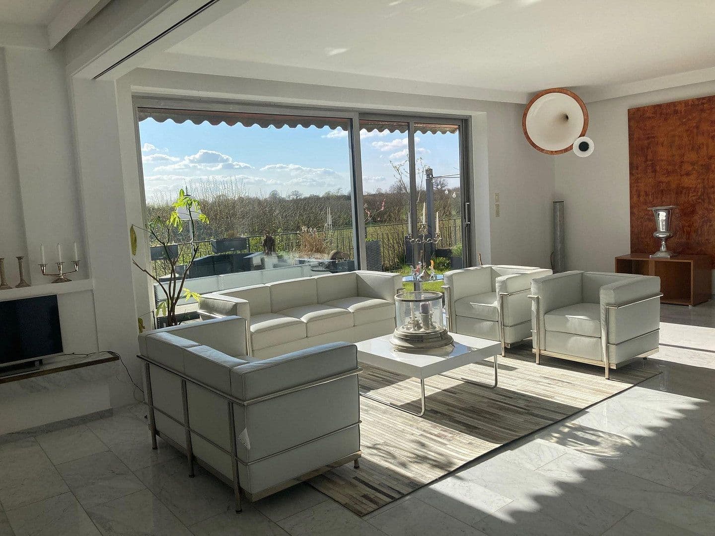 Prenájom bytu 4-izbový 190 m², Bebensee, Šlezvicko-Holštajnsko Prenájom bytu 4-izbový 190 m², Bebensee, Šlezvicko-Holštajnsko