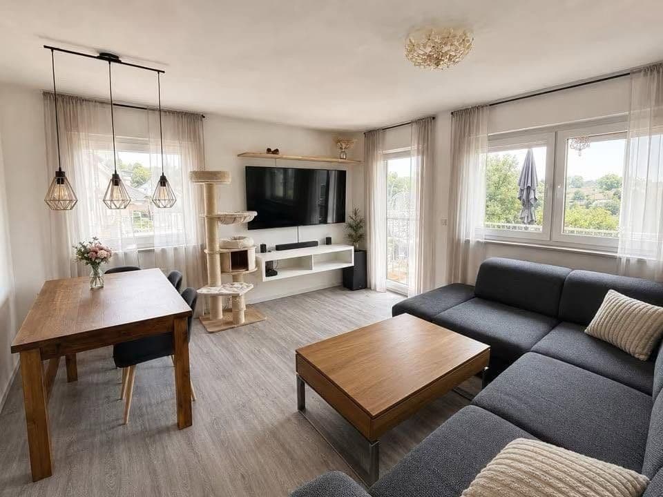 Prenájom bytu 3-izbový 76 m², Schotten, Hesensko Prenájom bytu 3-izbový 76 m², Schotten, Hesensko
