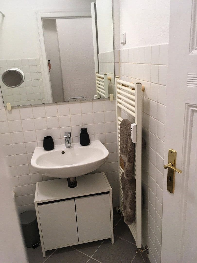 Predaj bytu 2-izbový 56 m², Berlin, Berlín Predaj bytu 2-izbový 56 m², Berlin, Berlín