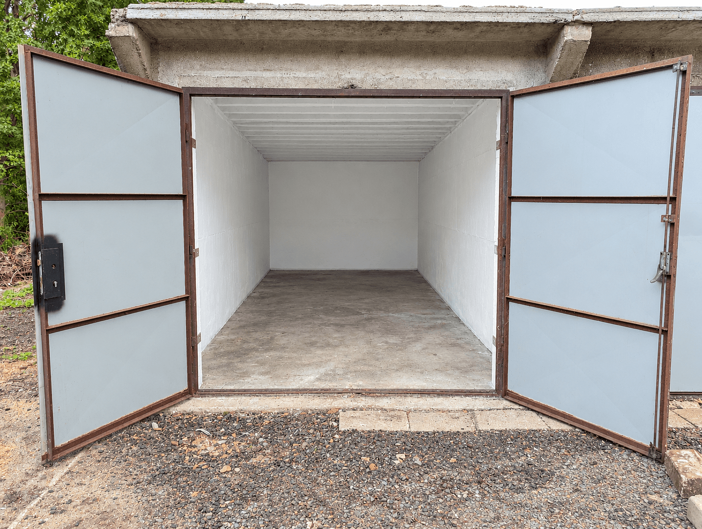 Prenájom garáže 17 m², Laugkstraße 32, Senftenberg - Zły Komorow, Brandenbursko Prenájom garáže 17 m², Laugkstraße 32, Senftenberg - Zły Komorow, Brandenbursko