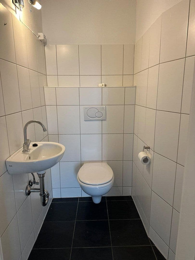 Prenájom bytu 3-izbový 77 m², Van Meenen Str 4, Solingen, Severné Porýnie - Westfálsko Prenájom bytu 3-izbový 77 m², Van Meenen Str 4, Solingen, Severné Porýnie - Westfálsko