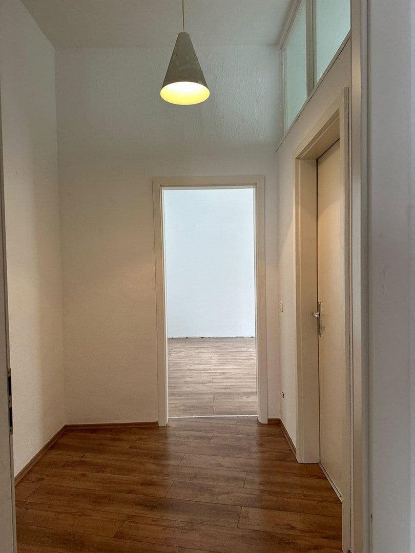 Prenájom bytu 3-izbový 77 m², Van Meenen Str 4, Solingen, Severné Porýnie - Westfálsko Prenájom bytu 3-izbový 77 m², Van Meenen Str 4, Solingen, Severné Porýnie - Westfálsko