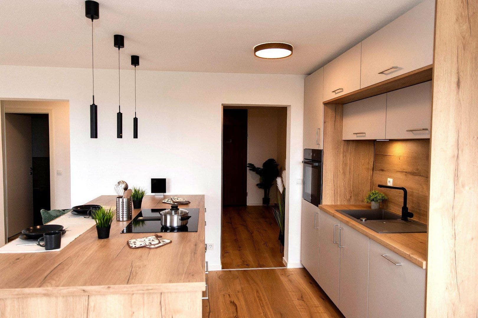Prenájom bytu 3-izbový 88 m², Goethering 54, Stein, Bavorsko Prenájom bytu 3-izbový 88 m², Goethering 54, Stein, Bavorsko