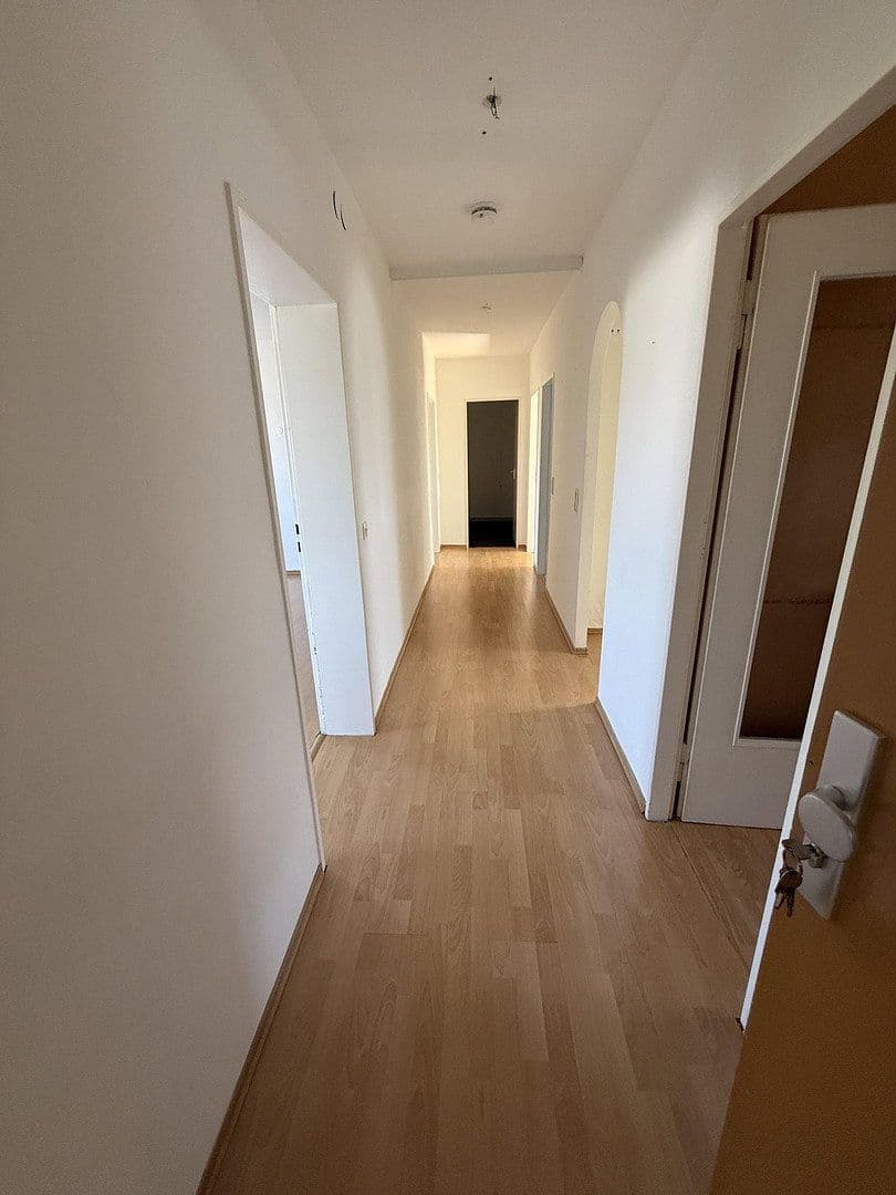 Prenájom bytu 3-izbový 88 m², Nürnberg, Bavorsko Prenájom bytu 3-izbový 88 m², Nürnberg, Bavorsko