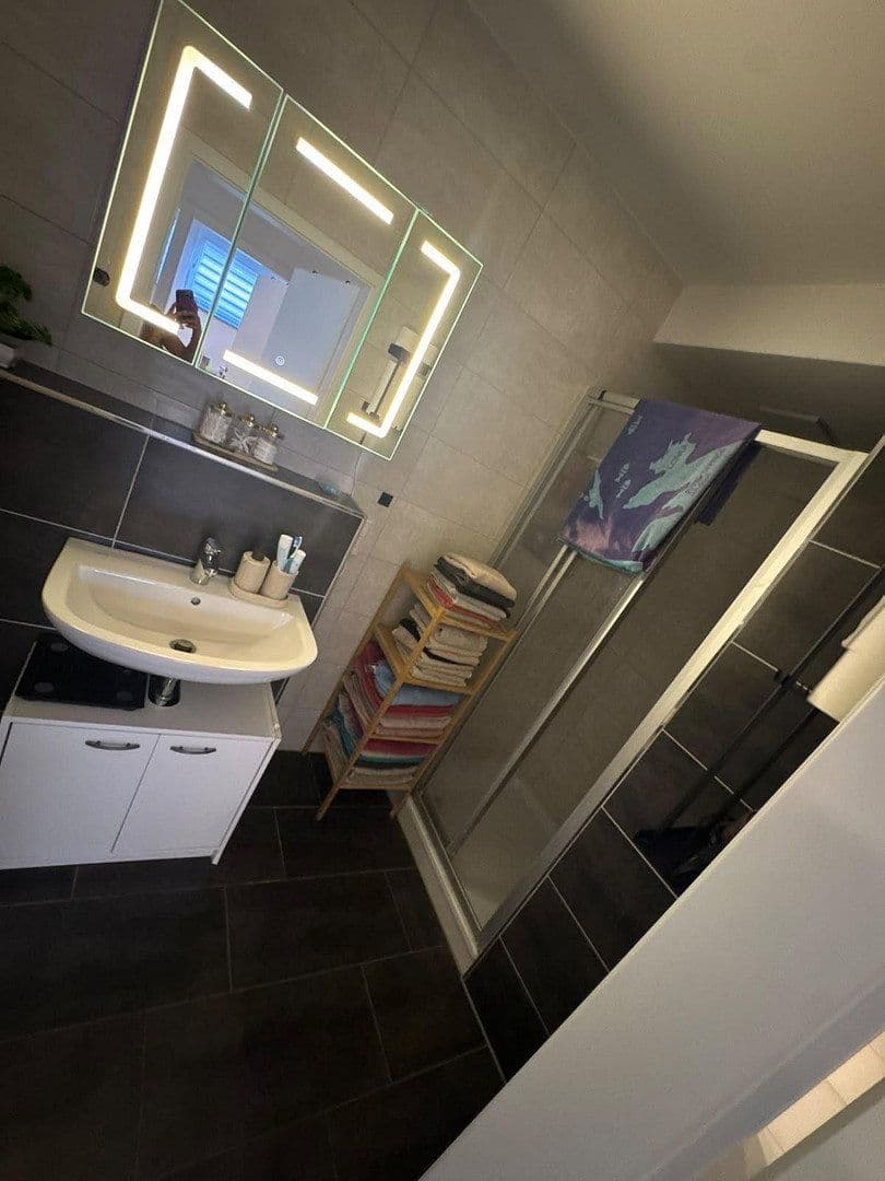 Prenájom bytu 7-izbový 164 m², Bantzerweg 4 A, Gießen, Hesensko Prenájom bytu 7-izbový 164 m², Bantzerweg 4 A, Gießen, Hesensko