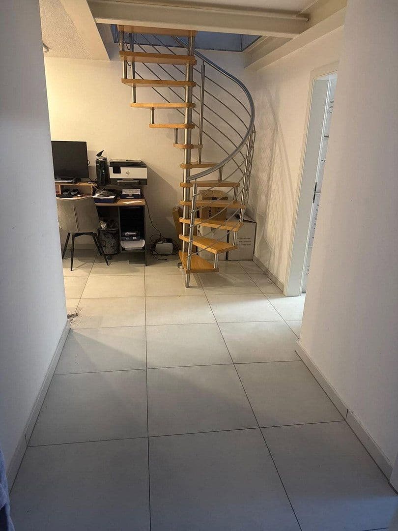 Prenájom bytu 7-izbový 164 m², Bantzerweg 4 A, Gießen, Hesensko Prenájom bytu 7-izbový 164 m², Bantzerweg 4 A, Gießen, Hesensko