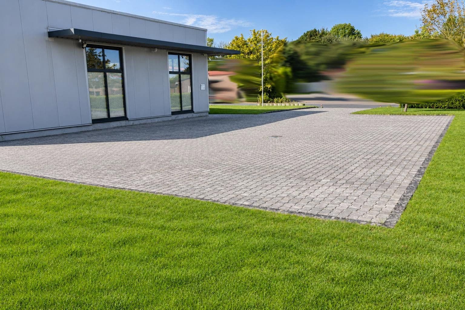 Prenájom nebytového priestoru 2.251 m², Zetel, Dolné Sasko Prenájom nebytového priestoru 2.251 m², Zetel, Dolné Sasko