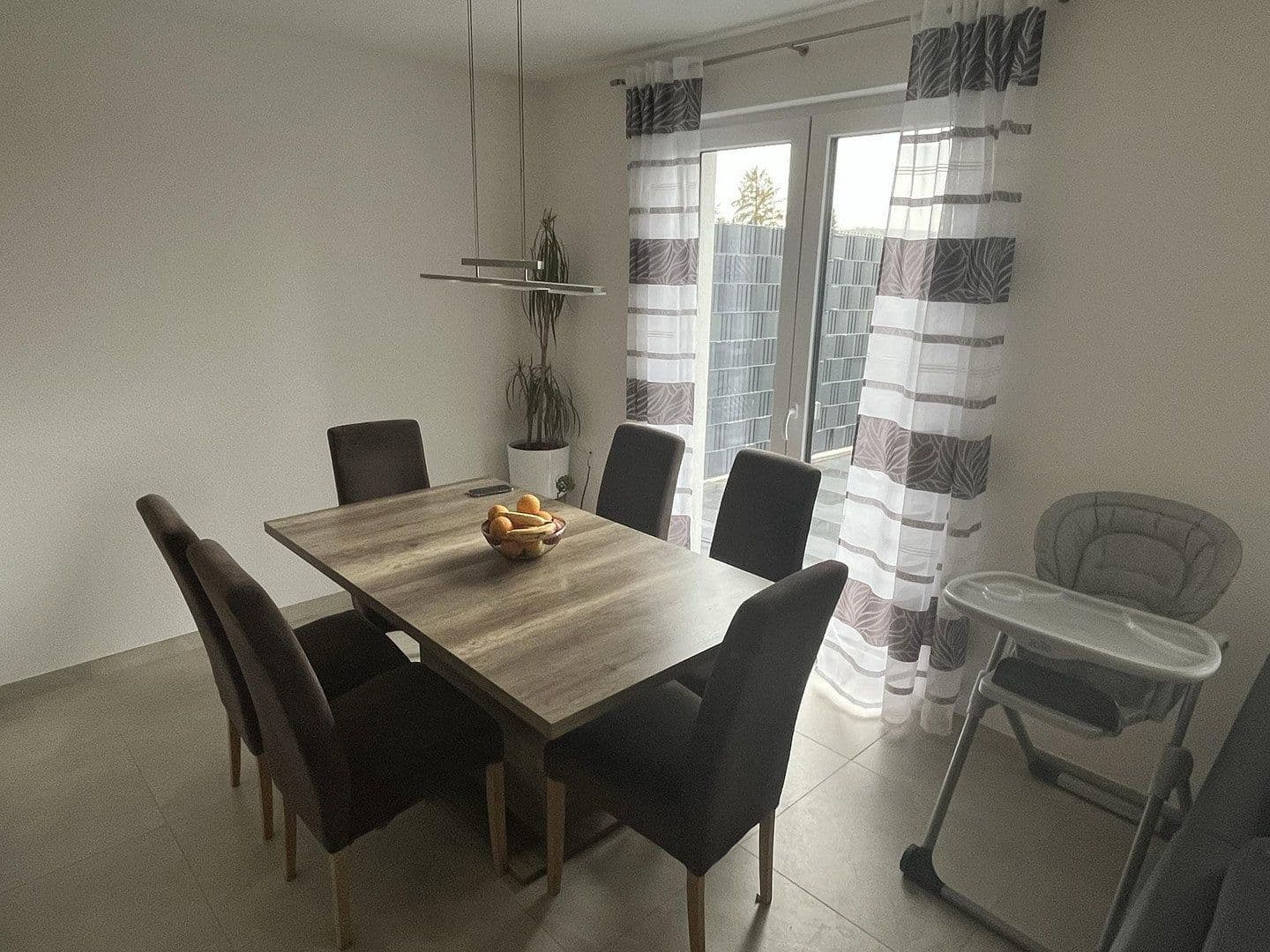 Prenájom bytu 4-izbový 117 m², Amselrain 34, Oberderdingen, Bádensko-Wurttembersko Prenájom bytu 4-izbový 117 m², Amselrain 34, Oberderdingen, Bádensko-Wurttembersko