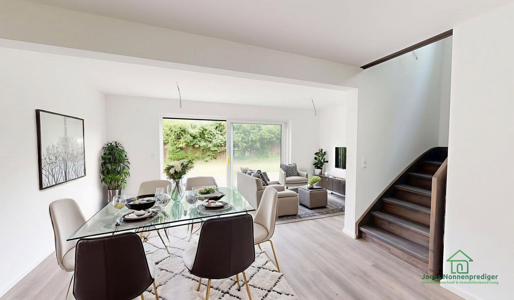 Predaj domu 144 m², pozemok 337 m², Kühls Acker 18, Schwerin, Meklenbursko-Predpomoransko Predaj domu 144 m², pozemok 337 m², Kühls Acker 18, Schwerin, Meklenbursko-Predpomoransko