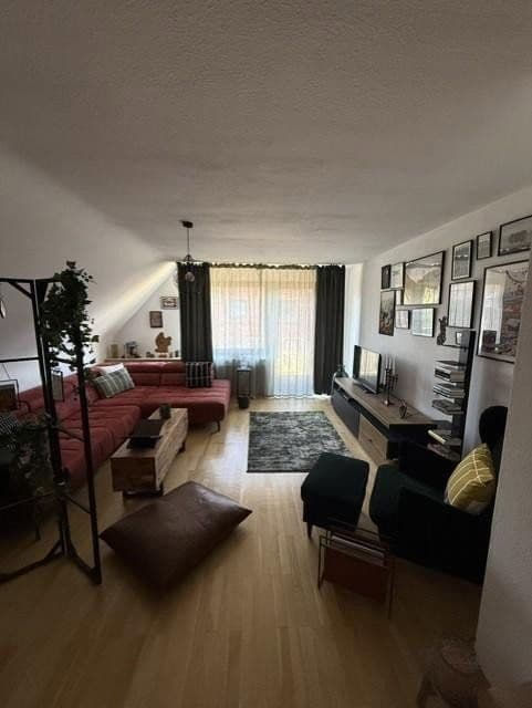 Prenájom bytu 3-izbový 95 m², Aachen, Severné Porýnie - Westfálsko Prenájom bytu 3-izbový 95 m², Aachen, Severné Porýnie - Westfálsko
