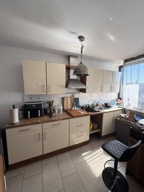 Prenájom bytu 3-izbový 95 m², Aachen, Severné Porýnie - Westfálsko Prenájom bytu 3-izbový 95 m², Aachen, Severné Porýnie - Westfálsko