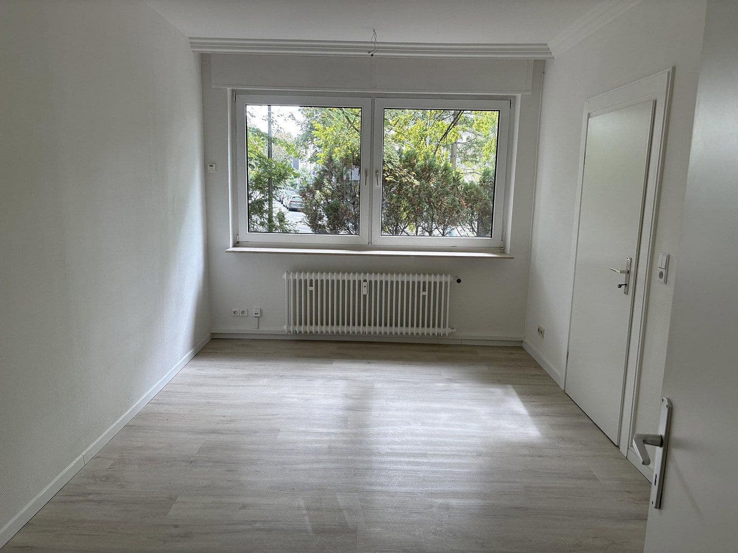 Prenájom bytu 4-izbový 128 m², Wiesbaden, Hesensko Prenájom bytu 4-izbový 128 m², Wiesbaden, Hesensko