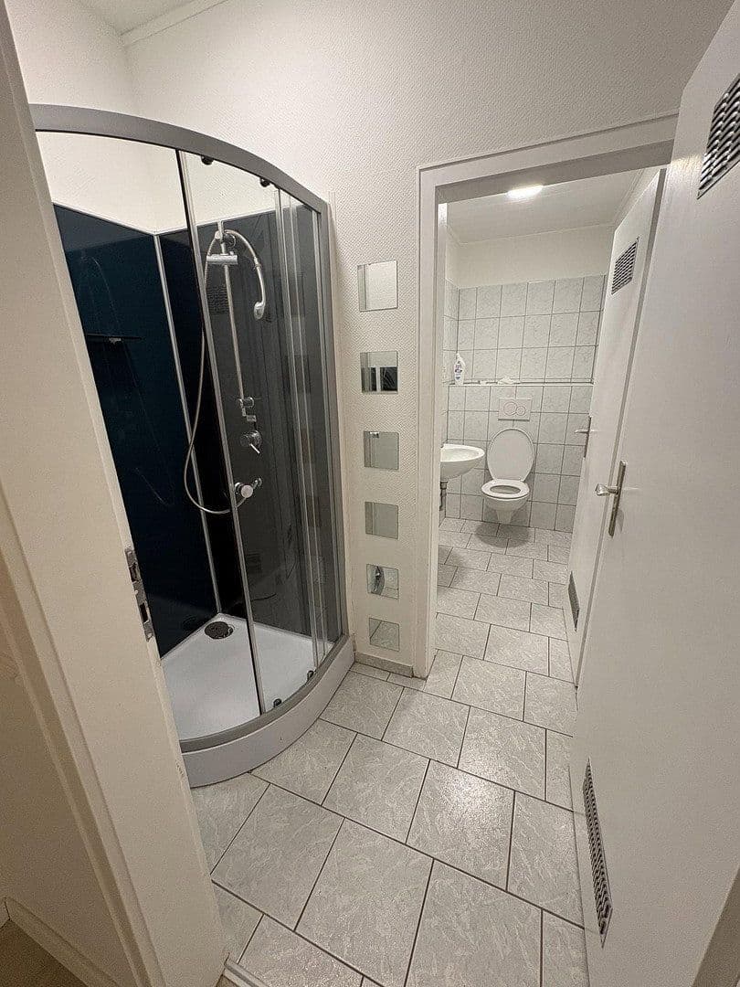 Prenájom bytu 4-izbový 128 m², Wiesbaden, Hesensko Prenájom bytu 4-izbový 128 m², Wiesbaden, Hesensko