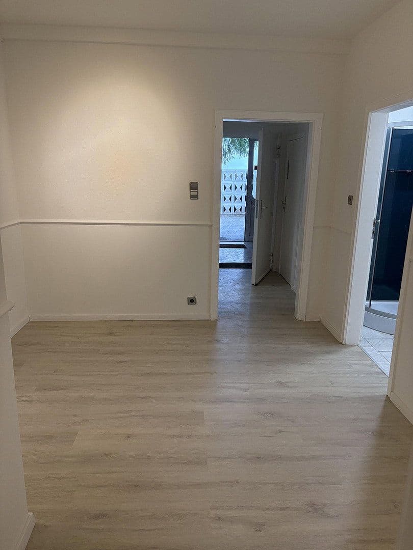 Prenájom bytu 4-izbový 128 m², Wiesbaden, Hesensko Prenájom bytu 4-izbový 128 m², Wiesbaden, Hesensko