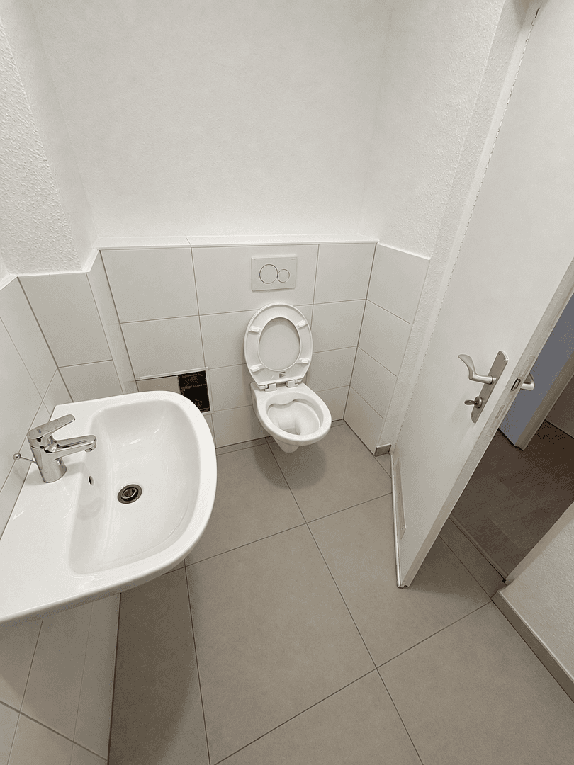Prenájom bytu 4-izbový 128 m², Wiesbaden, Hesensko Prenájom bytu 4-izbový 128 m², Wiesbaden, Hesensko