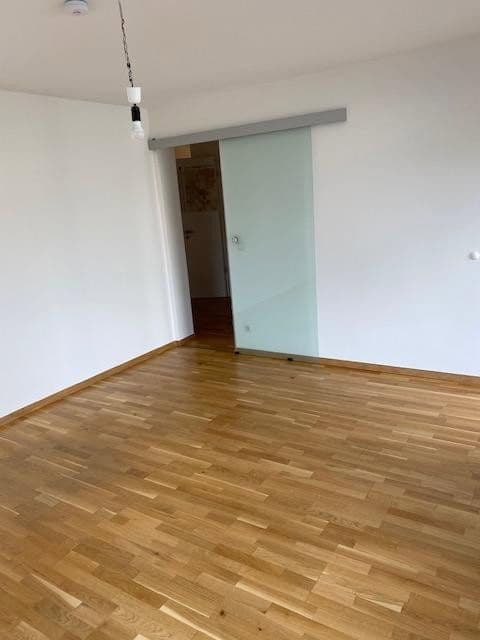 Predaj bytu 3-izbový 110 m², Oberursel (Taunus), Hesensko Predaj bytu 3-izbový 110 m², Oberursel (Taunus), Hesensko
