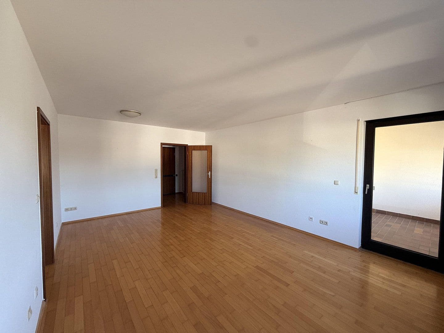 Prenájom bytu 2-izbový 63 m², Oberursel (Taunus), Hesensko Prenájom bytu 2-izbový 63 m², Oberursel (Taunus), Hesensko