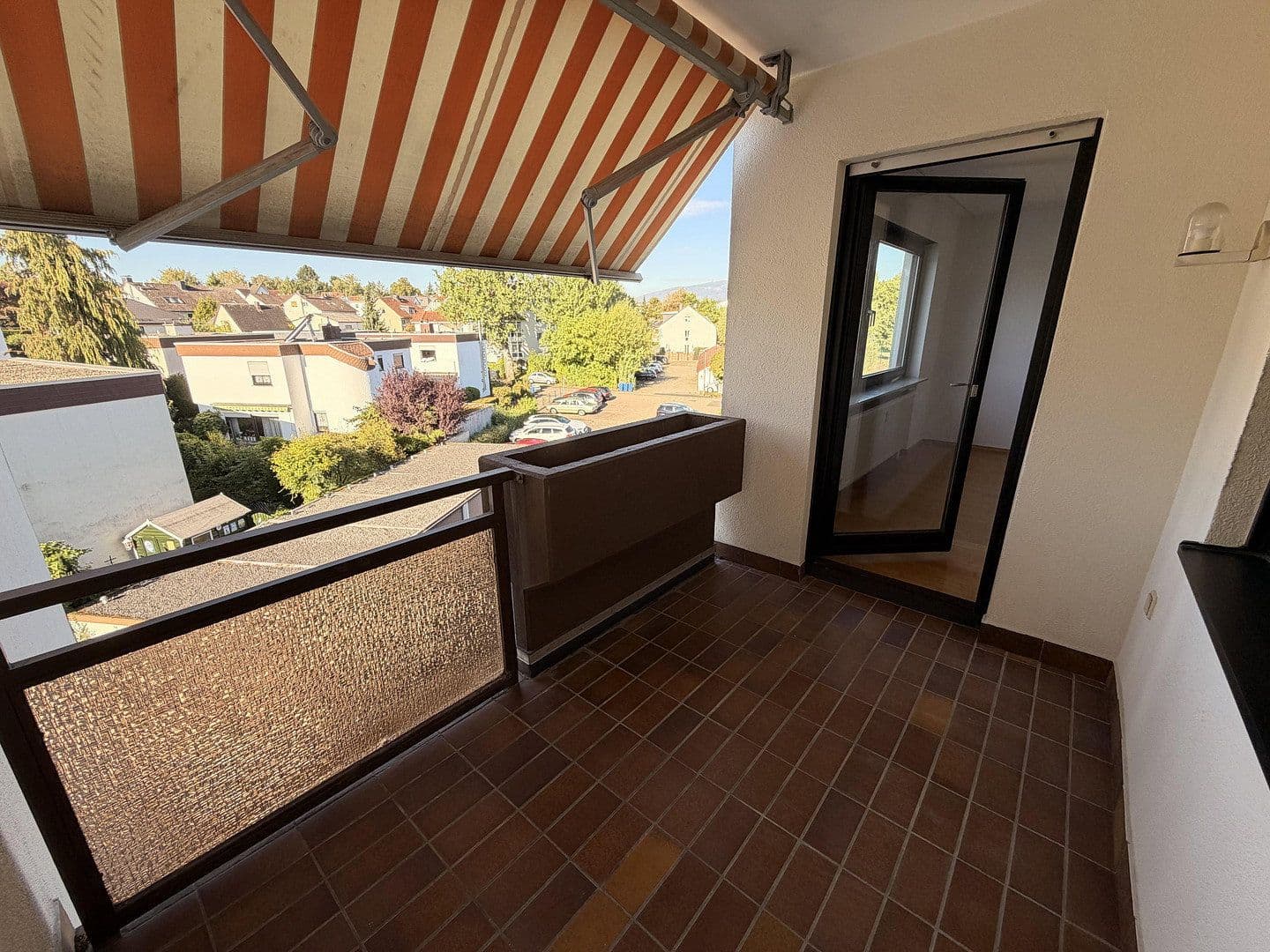 Prenájom bytu 2-izbový 63 m², Oberursel (Taunus), Hesensko Prenájom bytu 2-izbový 63 m², Oberursel (Taunus), Hesensko