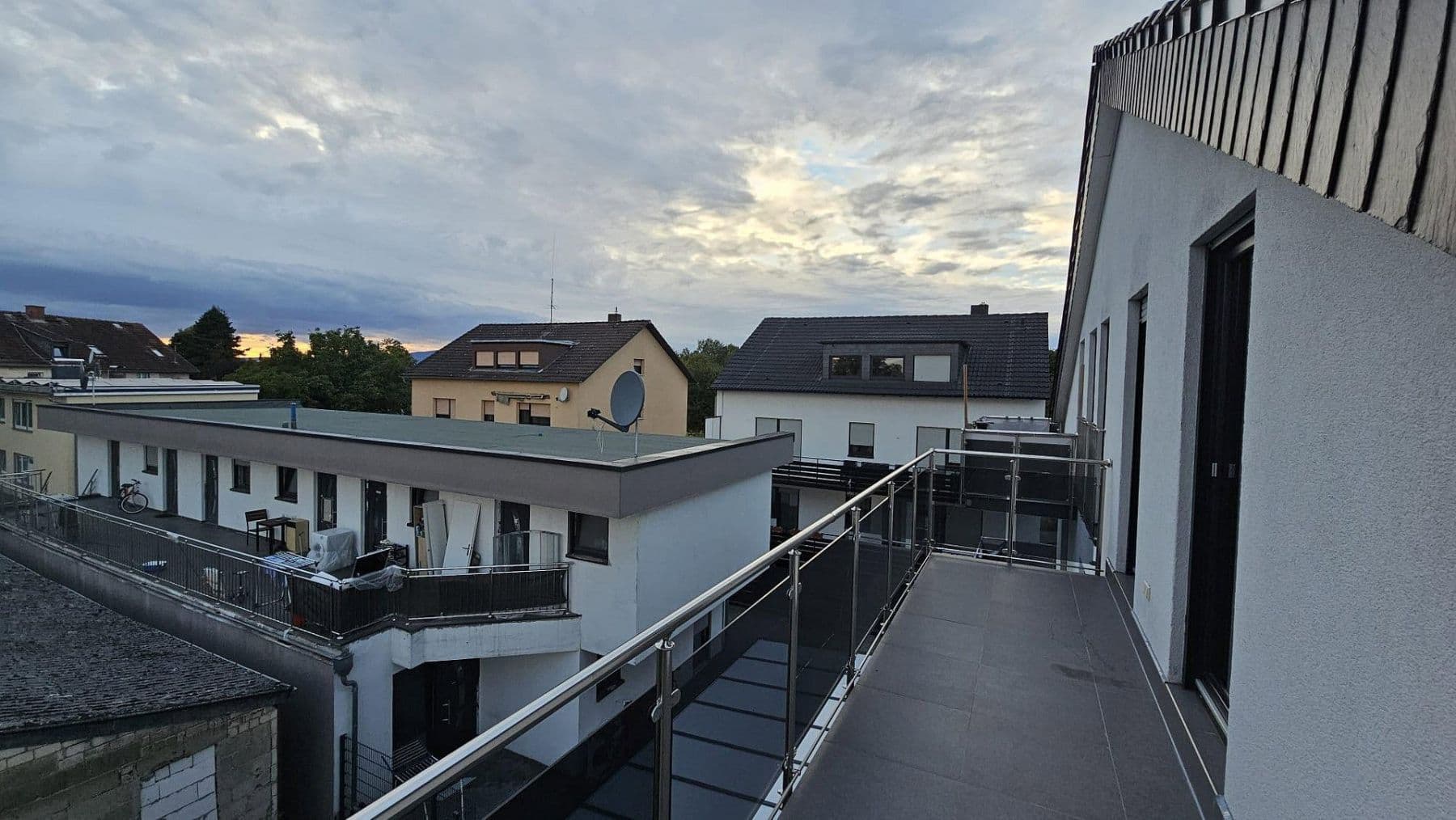 Prenájom bytu 3-izbový 80 m², Bad Vilbel, Hesensko Prenájom bytu 3-izbový 80 m², Bad Vilbel, Hesensko