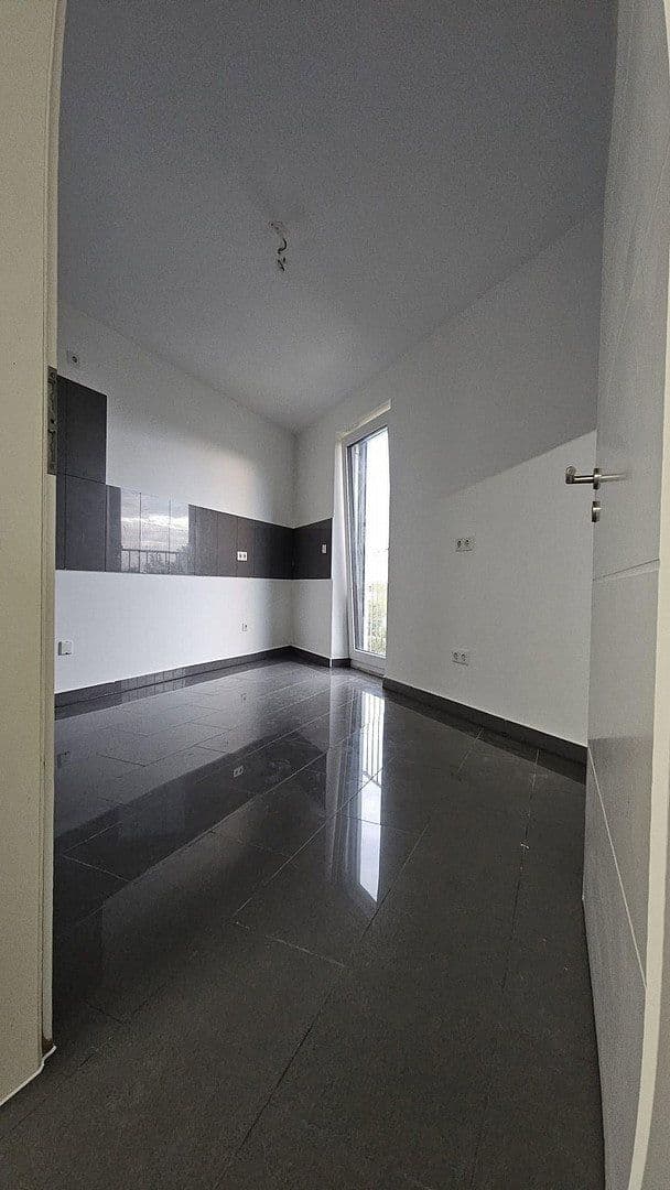 Prenájom bytu 3-izbový 80 m², Bad Vilbel, Hesensko Prenájom bytu 3-izbový 80 m², Bad Vilbel, Hesensko