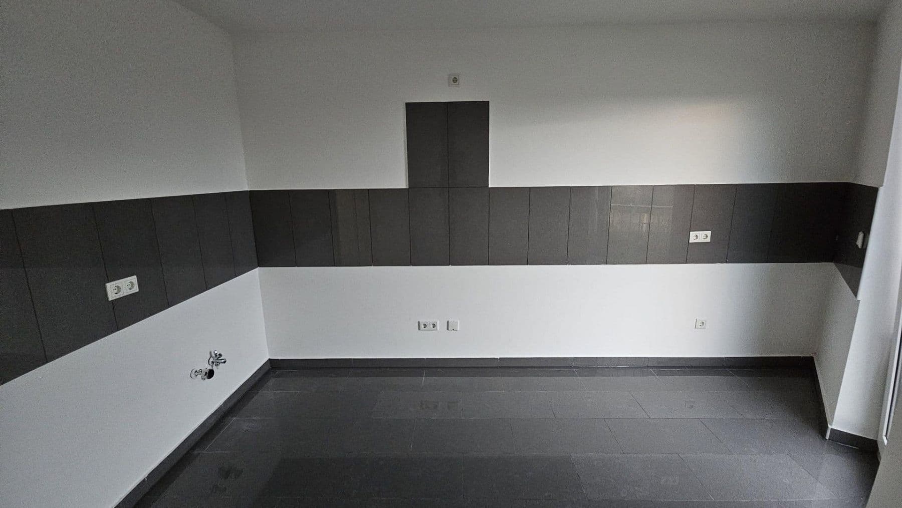 Prenájom bytu 3-izbový 80 m², Bad Vilbel, Hesensko Prenájom bytu 3-izbový 80 m², Bad Vilbel, Hesensko