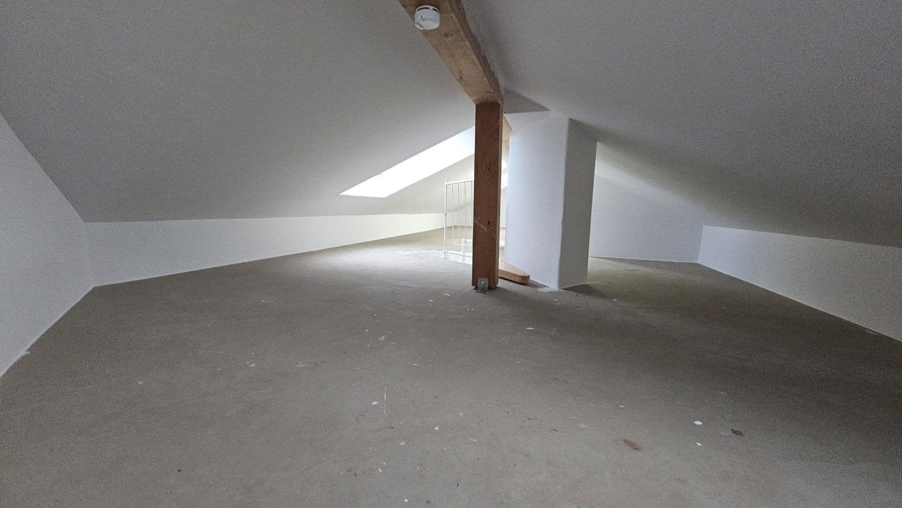 Prenájom bytu 3-izbový 80 m², Bad Vilbel, Hesensko Prenájom bytu 3-izbový 80 m², Bad Vilbel, Hesensko