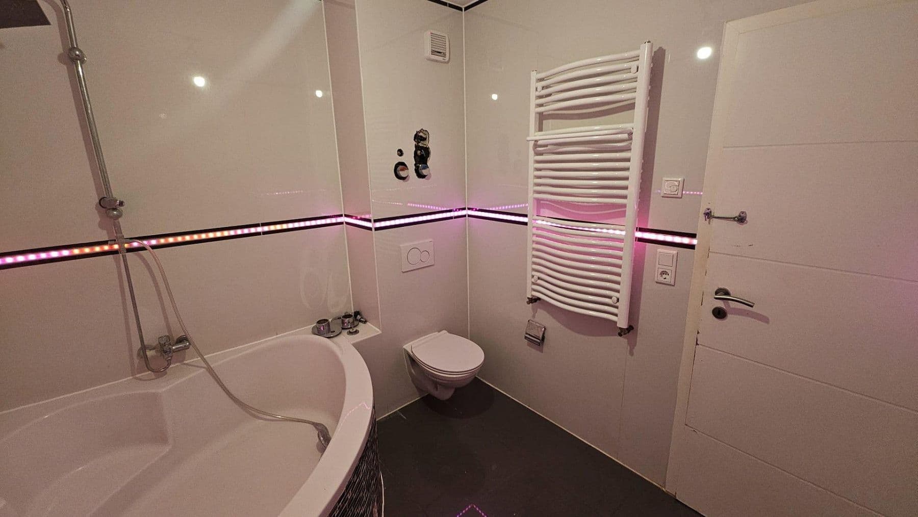 Prenájom bytu 3-izbový 80 m², Bad Vilbel, Hesensko Prenájom bytu 3-izbový 80 m², Bad Vilbel, Hesensko