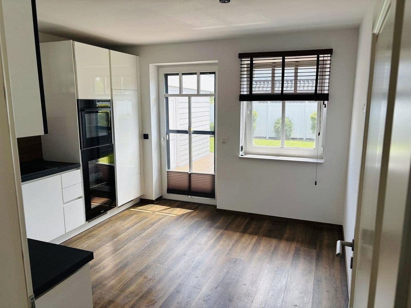 Predaj domu 161 m², pozemok 786 m², Dorfstraße 16 A, Fahrdorf, Šlezvicko-Holštajnsko Predaj domu 161 m², pozemok 786 m², Dorfstraße 16 A, Fahrdorf, Šlezvicko-Holštajnsko