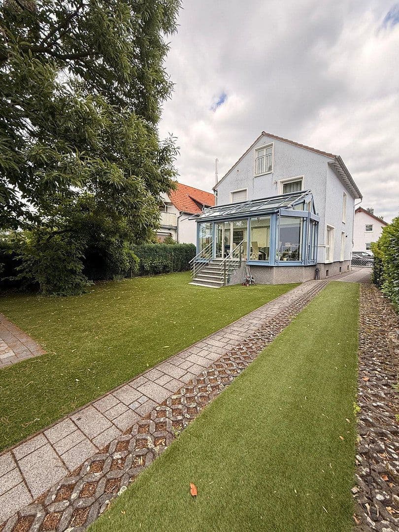 Predaj domu 125 m², pozemok 443 m², Offenbach am Main, Hesensko Predaj domu 125 m², pozemok 443 m², Offenbach am Main, Hesensko