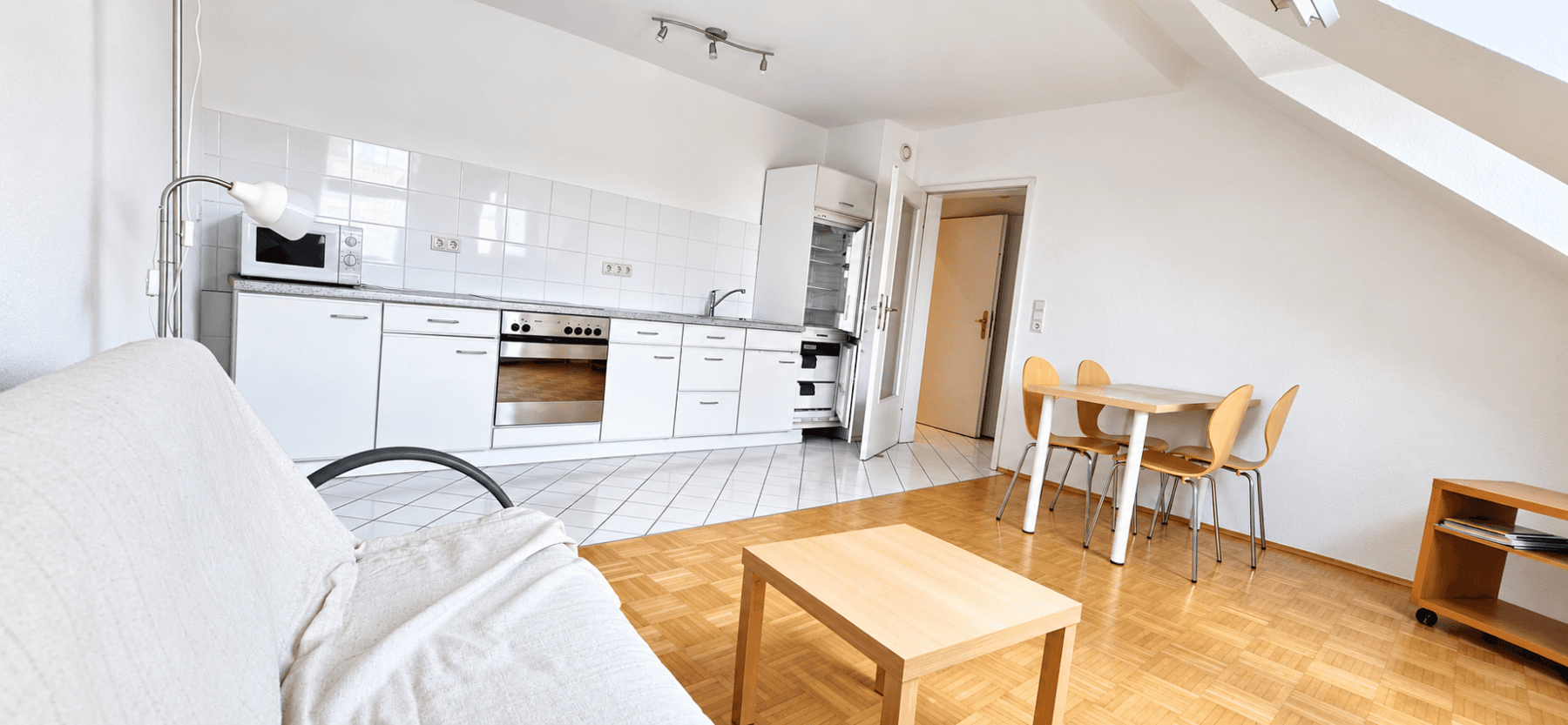 Prenájom bytu 2-izbový 39 m², Walldorf, Bádensko-Wurttembersko Prenájom bytu 2-izbový 39 m², Walldorf, Bádensko-Wurttembersko