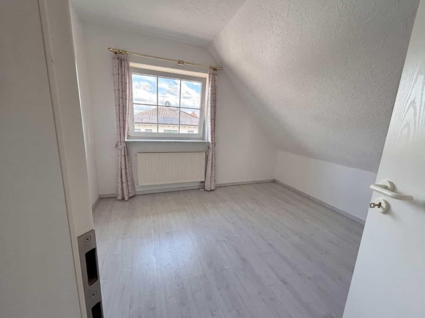 Predaj domu 137 m², pozemok 877 m², Auf dem Knorren 11, Amöneburg, Hesensko Predaj domu 137 m², pozemok 877 m², Auf dem Knorren 11, Amöneburg, Hesensko