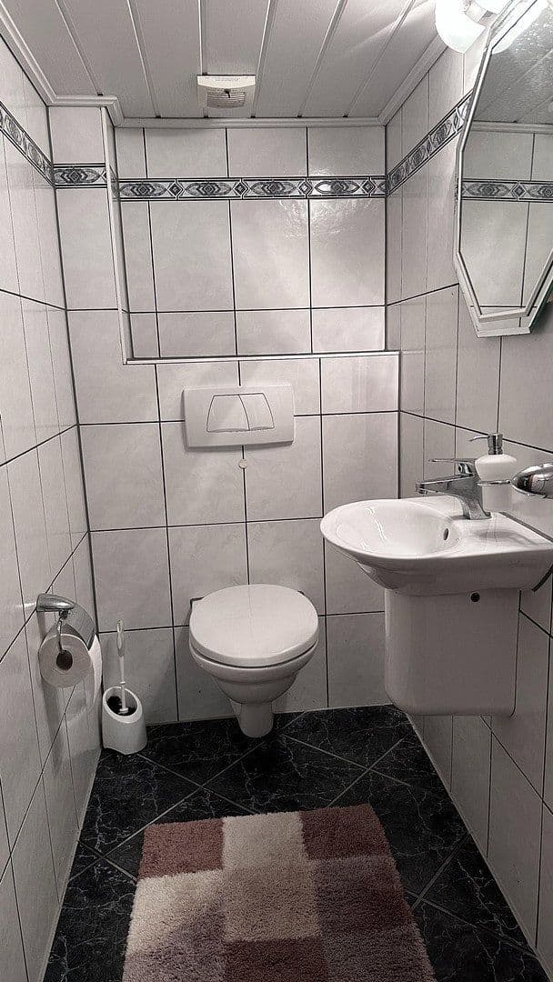 Predaj domu 169 m², pozemok 3.183 m², Karstraße 17a, Nettetal, Severné Porýnie - Westfálsko Predaj domu 169 m², pozemok 3.183 m², Karstraße 17a, Nettetal, Severné Porýnie - Westfálsko