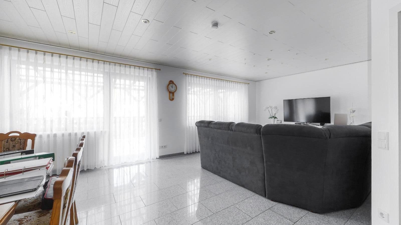 Predaj domu 244 m², pozemok 723 m², Kaiserslautern, Porýnie-Falcko Predaj domu 244 m², pozemok 723 m², Kaiserslautern, Porýnie-Falcko