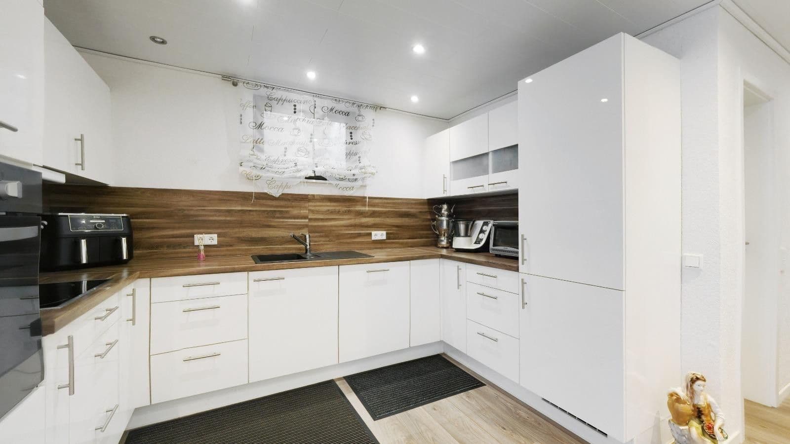 Predaj domu 244 m², pozemok 723 m², Kaiserslautern, Porýnie-Falcko Predaj domu 244 m², pozemok 723 m², Kaiserslautern, Porýnie-Falcko