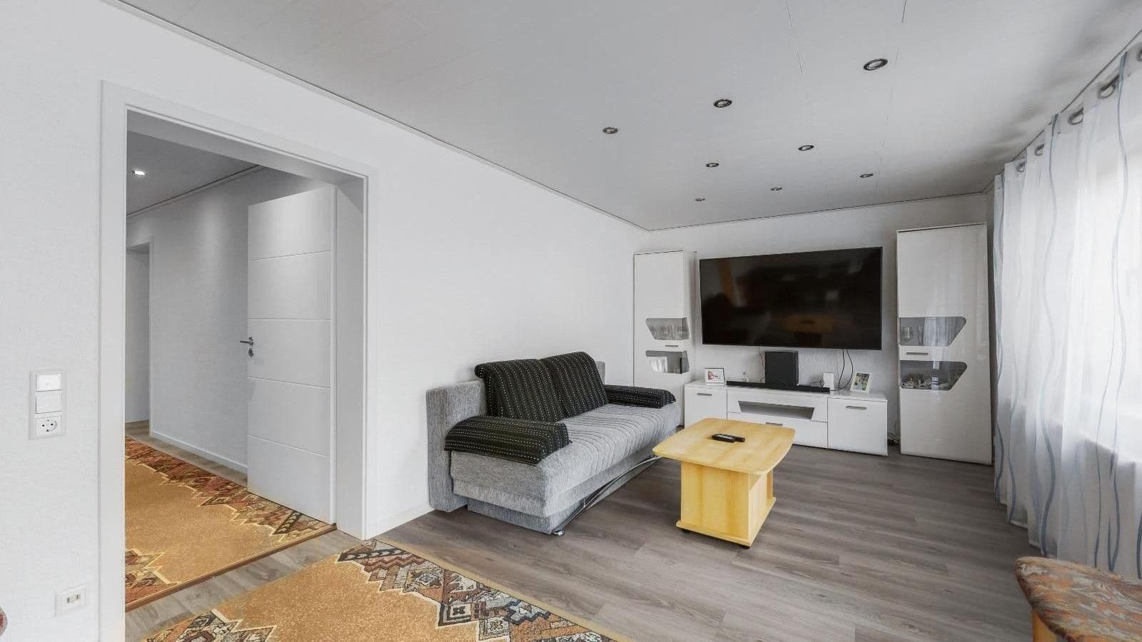 Predaj domu 244 m², pozemok 723 m², Kaiserslautern, Porýnie-Falcko Predaj domu 244 m², pozemok 723 m², Kaiserslautern, Porýnie-Falcko
