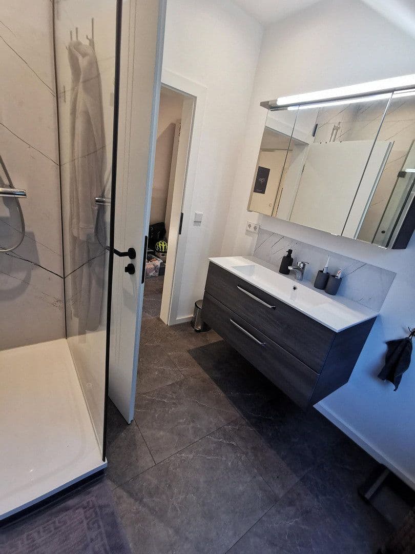 Prenájom bytu 2-izbový 57 m², Leinfelden-Echterdingen, Bádensko-Wurttembersko Prenájom bytu 2-izbový 57 m², Leinfelden-Echterdingen, Bádensko-Wurttembersko