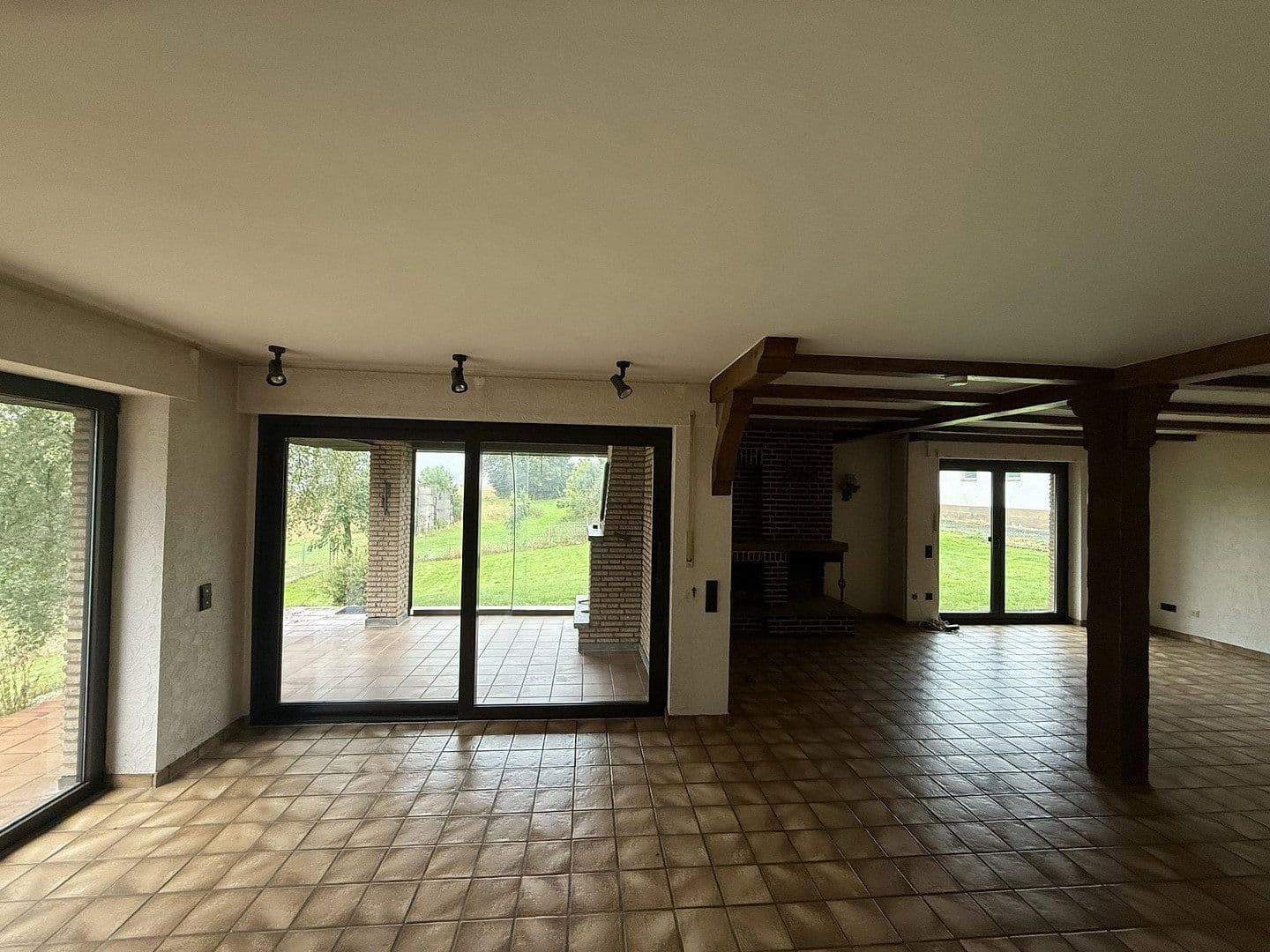 Prenájom domu 145 m², pozemok 650 m², Neuenrader Straße 27, Balve, Severné Porýnie - Westfálsko Prenájom domu 145 m², pozemok 650 m², Neuenrader Straße 27, Balve, Severné Porýnie - Westfálsko