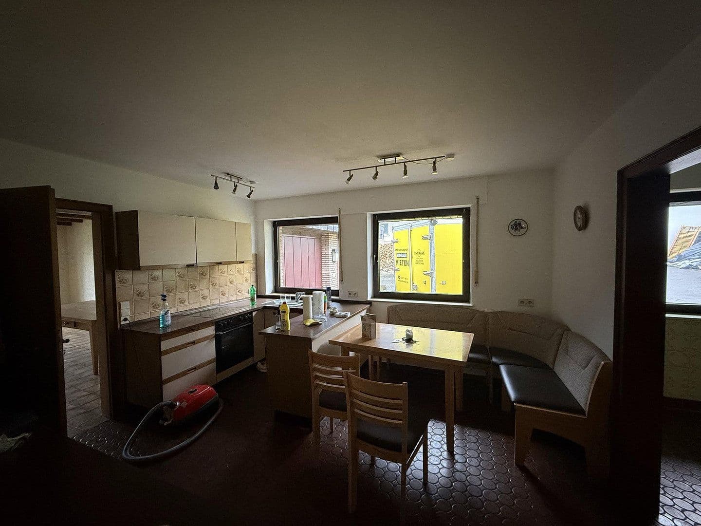 Prenájom domu 145 m², pozemok 650 m², Neuenrader Straße 27, Balve, Severné Porýnie - Westfálsko Prenájom domu 145 m², pozemok 650 m², Neuenrader Straße 27, Balve, Severné Porýnie - Westfálsko