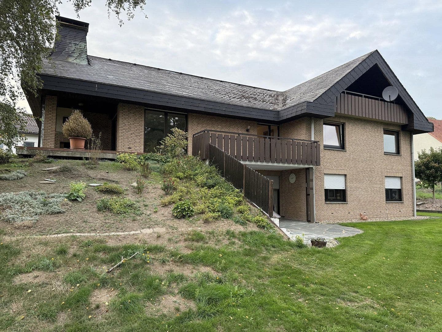 Prenájom domu 145 m², pozemok 650 m², Neuenrader Straße 27, Balve, Severné Porýnie - Westfálsko Prenájom domu 145 m², pozemok 650 m², Neuenrader Straße 27, Balve, Severné Porýnie - Westfálsko