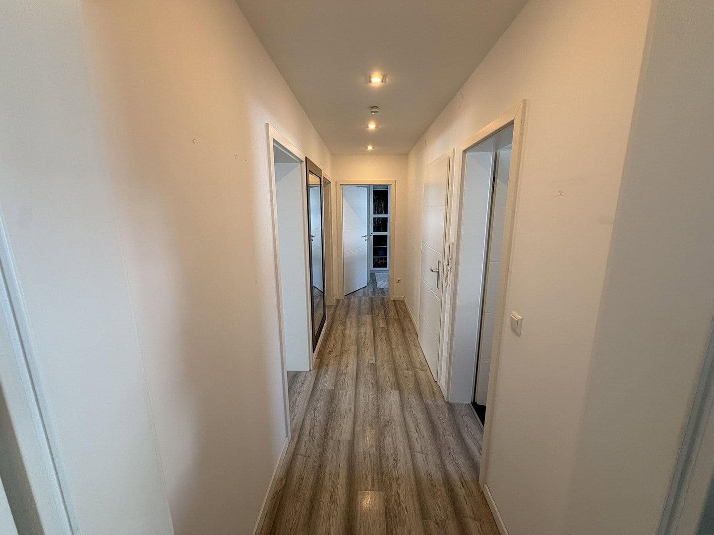Predaj domu 225 m², pozemok 350 m², Aystetten, Bavorsko Predaj domu 225 m², pozemok 350 m², Aystetten, Bavorsko