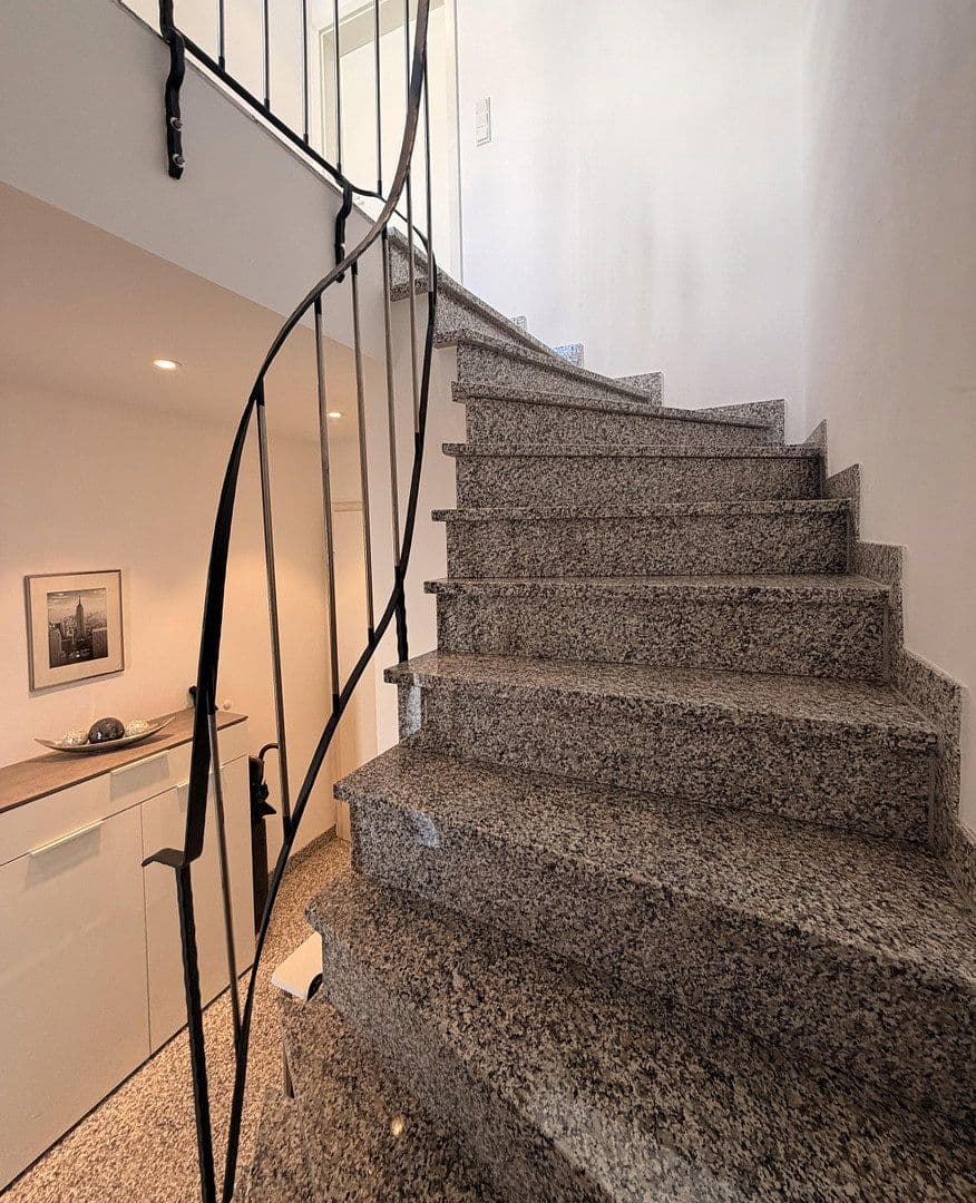 Predaj domu 225 m², pozemok 350 m², Aystetten, Bavorsko Predaj domu 225 m², pozemok 350 m², Aystetten, Bavorsko
