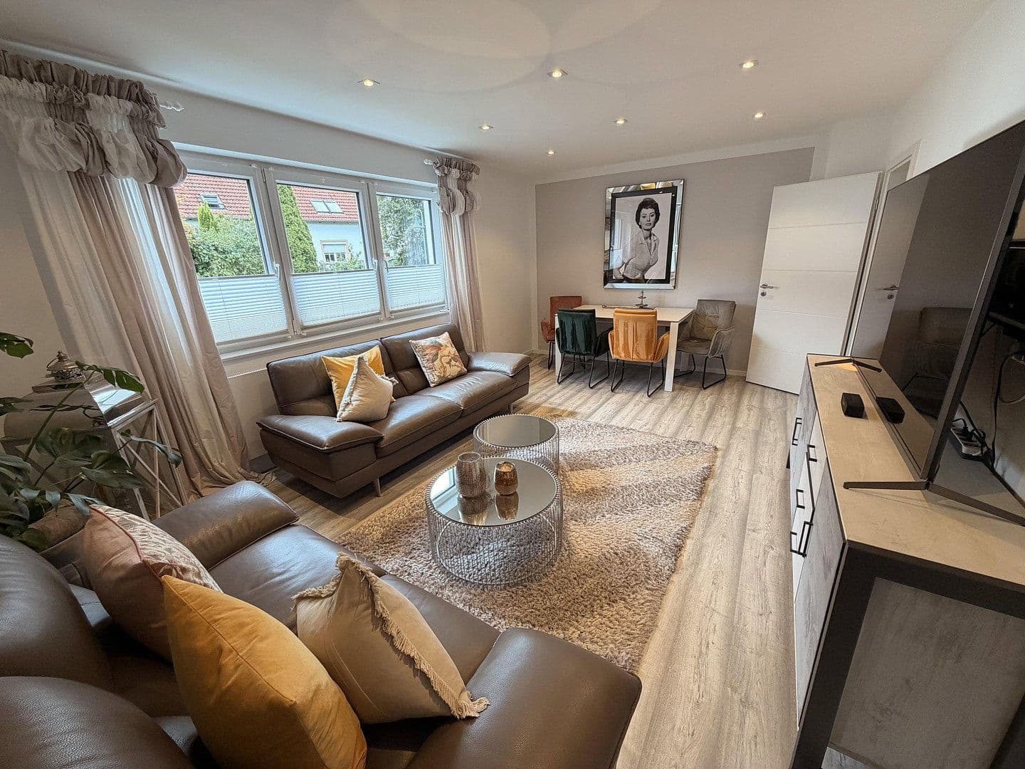Predaj domu 225 m², pozemok 350 m², Aystetten, Bavorsko Predaj domu 225 m², pozemok 350 m², Aystetten, Bavorsko