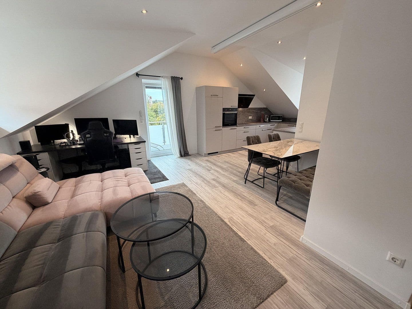 Predaj domu 225 m², pozemok 350 m², Aystetten, Bavorsko Predaj domu 225 m², pozemok 350 m², Aystetten, Bavorsko