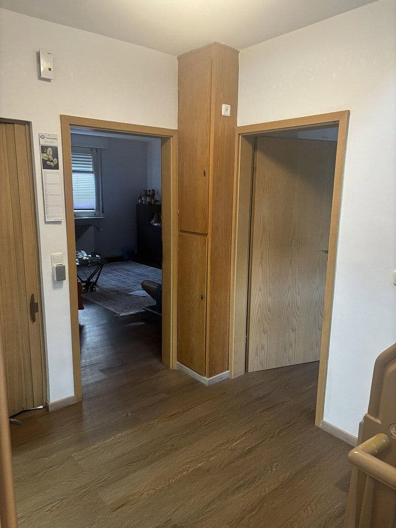 Predaj domu 173 m², pozemok 455 m², Rheinstraße 52, Ingelheim am Rhein, Porýnie-Falcko Predaj domu 173 m², pozemok 455 m², Rheinstraße 52, Ingelheim am Rhein, Porýnie-Falcko