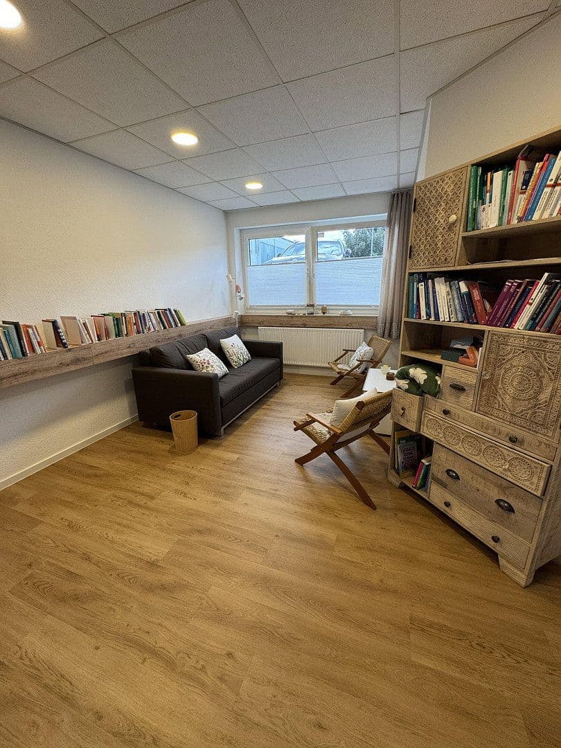 Prenájom kancelárie 140 m², Bietigheim-Bissingen, Bádensko-Wurttembersko Prenájom kancelárie 140 m², Bietigheim-Bissingen, Bádensko-Wurttembersko