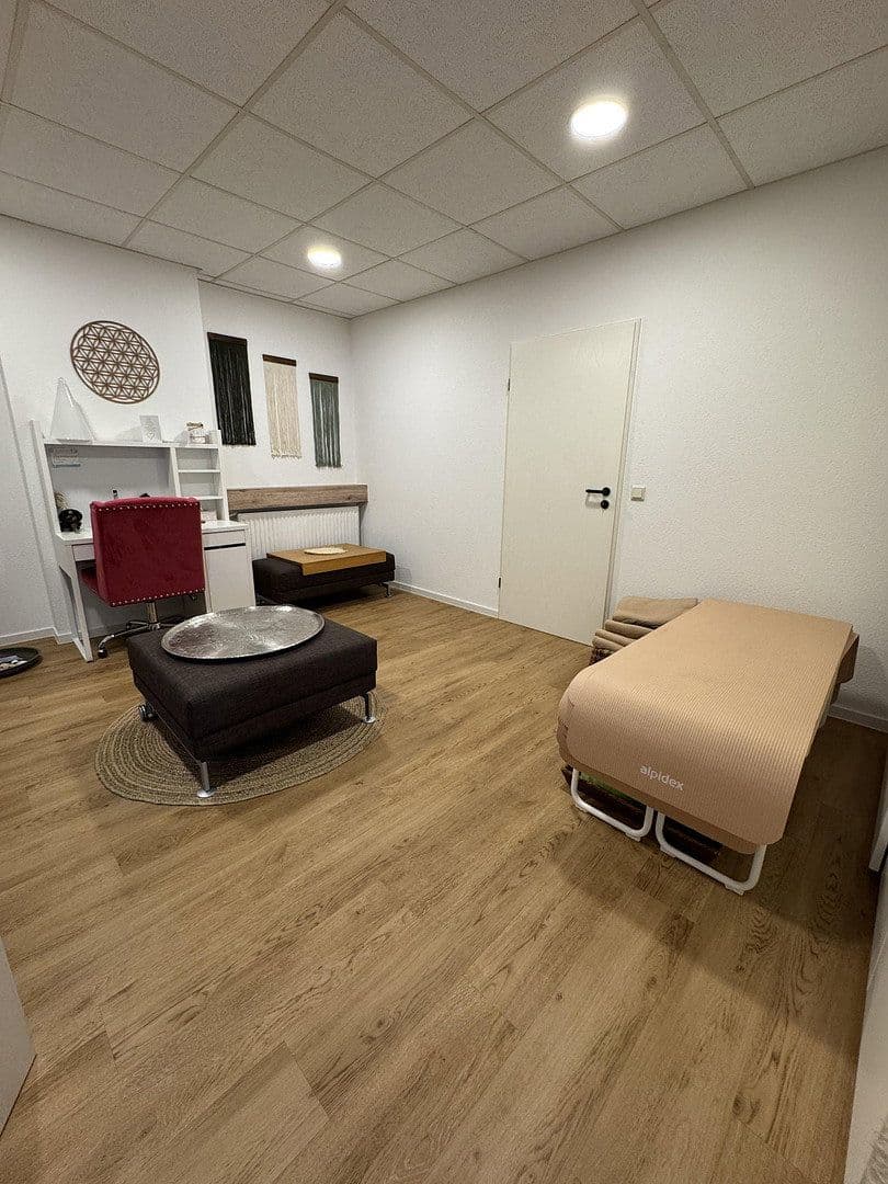 Prenájom kancelárie 140 m², Bietigheim-Bissingen, Bádensko-Wurttembersko Prenájom kancelárie 140 m², Bietigheim-Bissingen, Bádensko-Wurttembersko